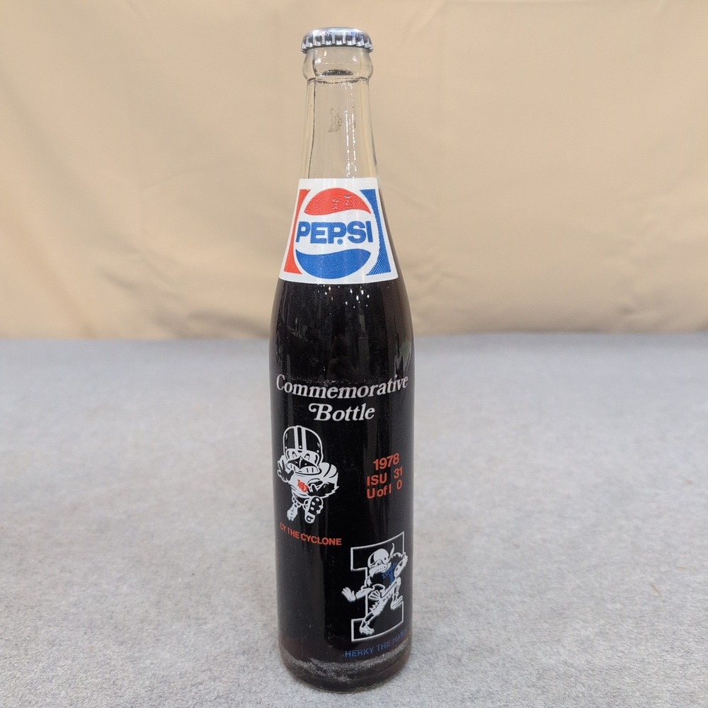 Vintage 1978 Pepsi Iowa vs Iowa State Football Commemorative Bottle 16oz Full - Picture 2 of 3